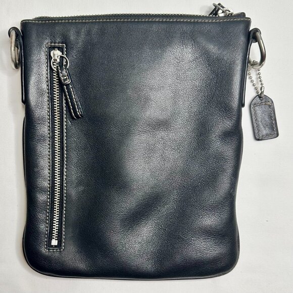 Coach Vintage Hamptons Black Leather Swingpack Silver Hardware White Stitching - Picture 8 of 12